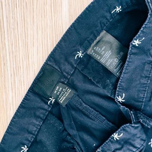 H&M palm tree men’s shorts - Picture 9 of 10